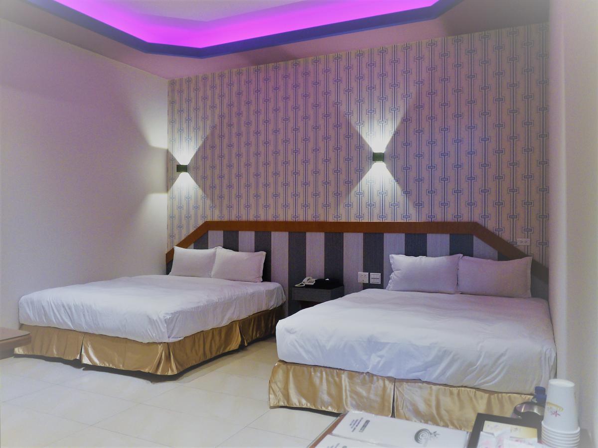 Wei Feng Exquisite Motel Pintung Branch Pingtung ภายนอก รูปภาพ
